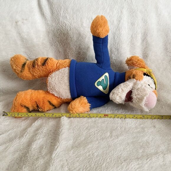 Disney Store Stamped Tigger Super Sleuth 18” Plush Winnie The Pooh Friends - Picture 6 of 6